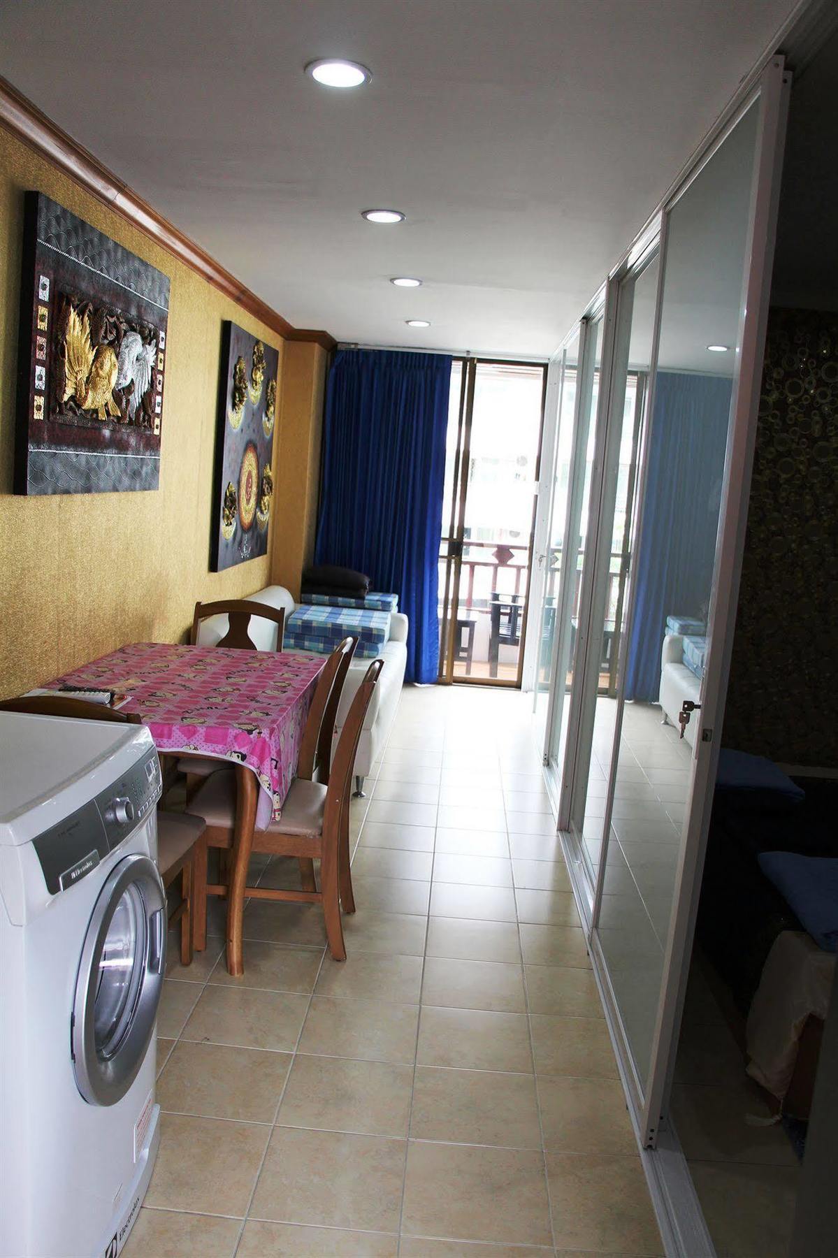 Jomtien Good Luck Apartment ภายนอก รูปภาพ